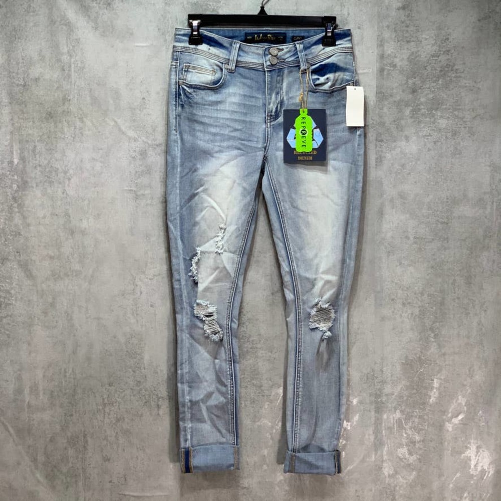 Indigo Rein Juniors' Curvy Distressed Two-Button